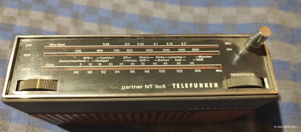 Радио приёмник Telefunken NT 305.Unitra