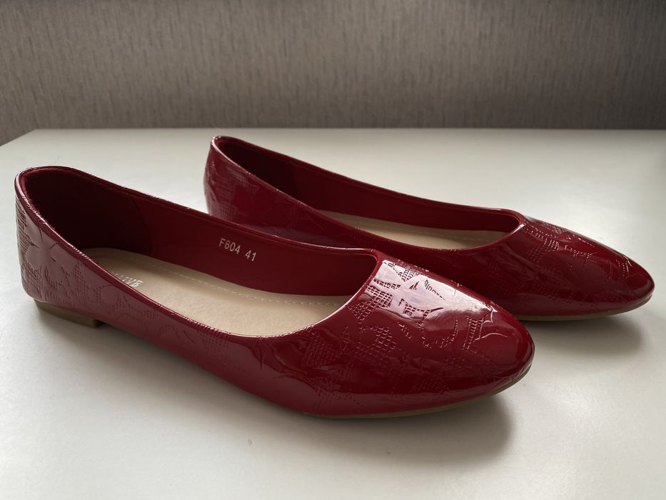Красные балетки Girnaive