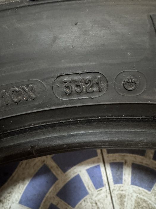Зимова резина Michelin x-ice snow 255/45 R19