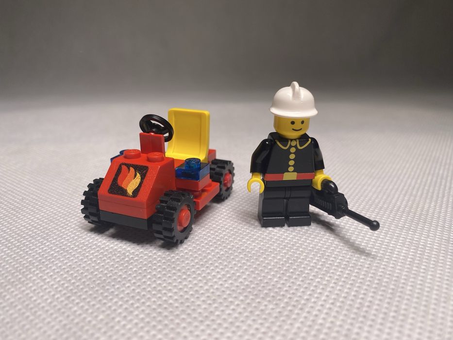 Lego 6611 - Fire Chief's Car