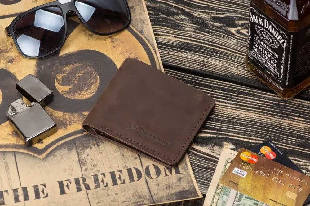 Чоловічий шкіряний гаманець LEGION з натуральної шкіри коричневий