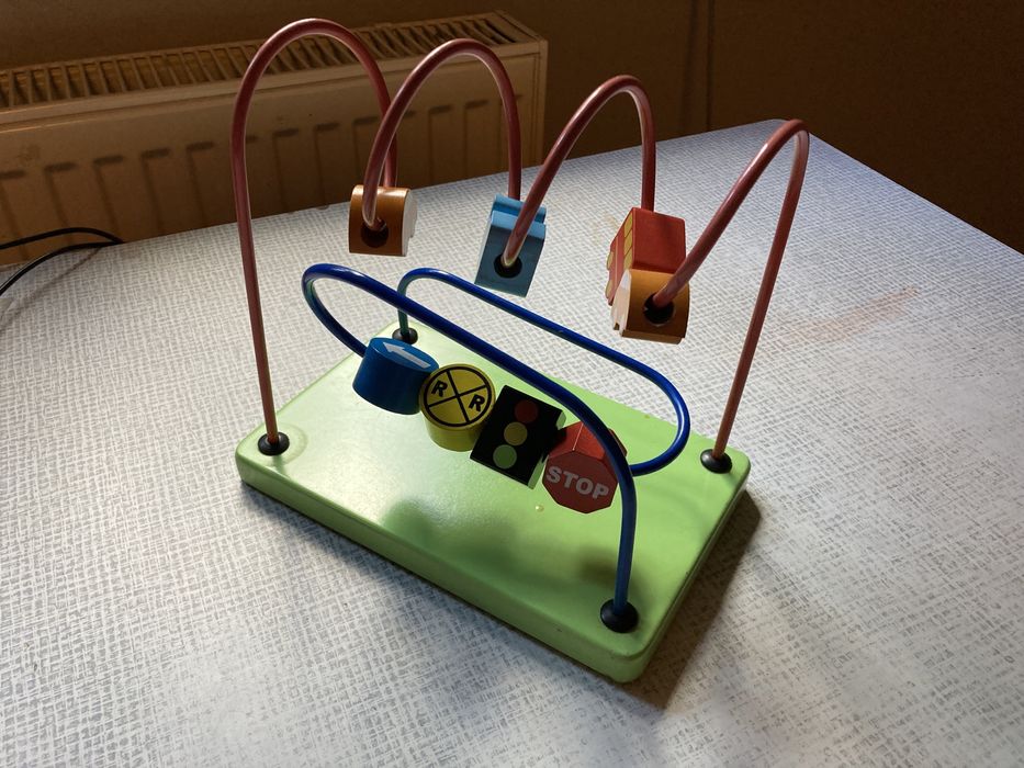 Pętla motoryczna samochodziki, znaki drogowe, zabawka Montessori