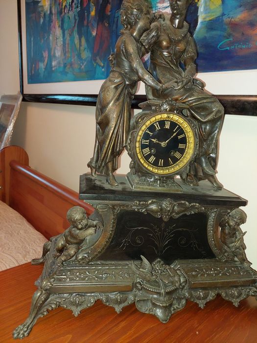 Relógio antigo de mesa