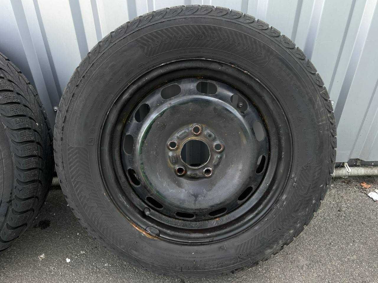 Зимові шини Nokian 195/65/R15 + диски: 4 000 грн. - Колеса в зборі Київ ...