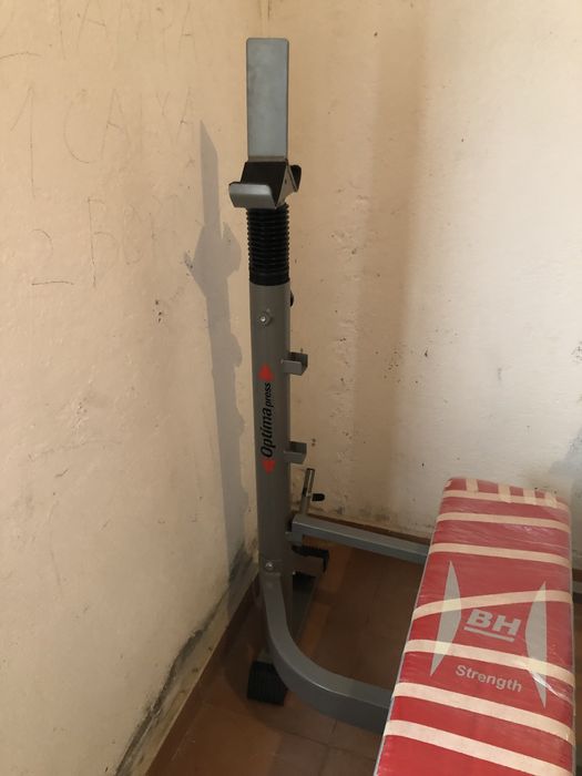 Banco supino esta novo nunca foi usado