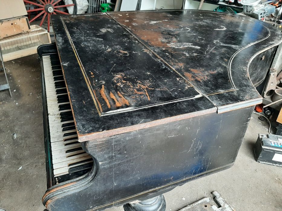 Fortepian Do renowacji