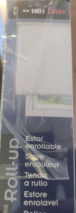 Janelas de alumínio branco + estore de rolo