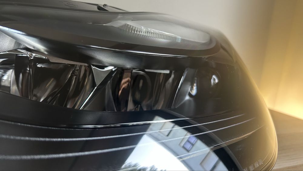 Farol tesla model 3 / model Y - Esquerdo - Original matrix LED