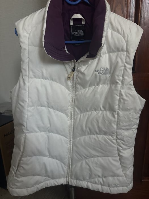 Продам жилетку женскую the north face