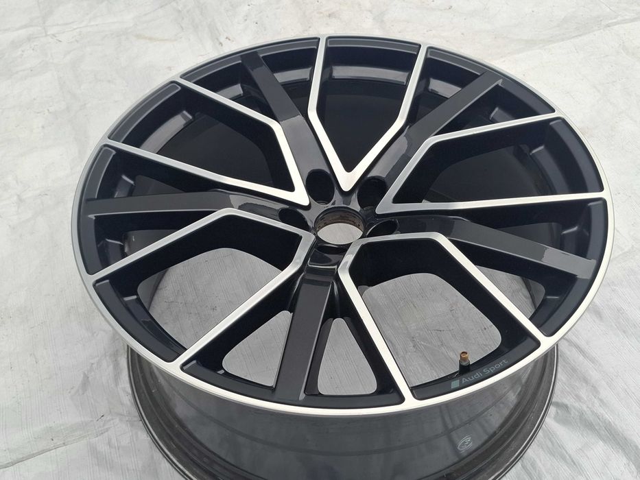 felga aluminiowa audi q7 sq7 q8 sq8 s-line audi sport 22 4m8.601.025.q