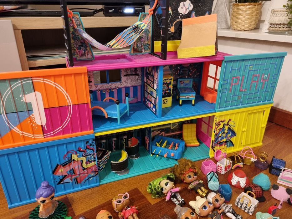 Domek L.O.L kontener z laleczkmi