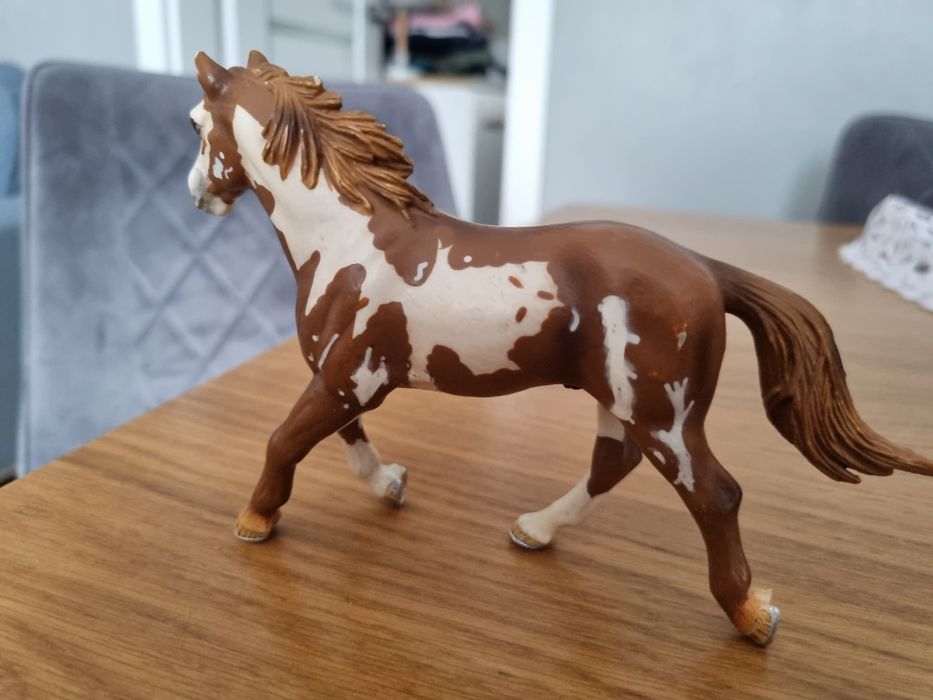 Konik schleich figurka