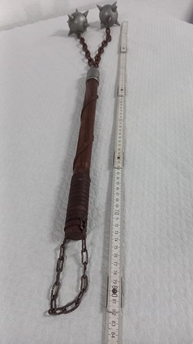 Réplica de Mangual Medieval com Duas Bolas de Picos (Morgenstern/Flail) – Peça de Decoração e Colecionismo