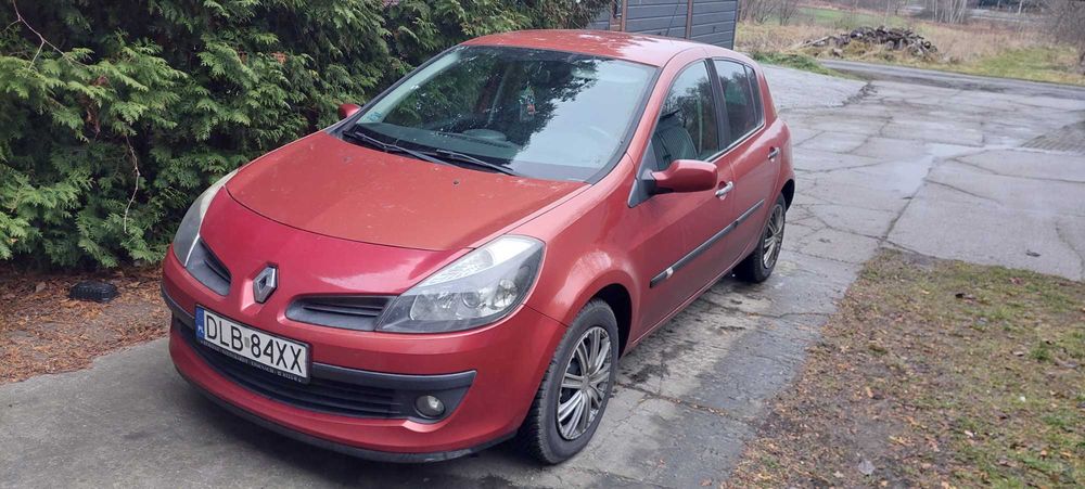 Sprzedam lub zamienię Renault Clio 1.6 benzyna 2007 rok