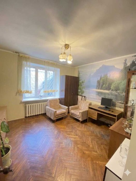 41009 Простора 3-кімнатна квартира в самому серці Хмельницького — ідеальна для життя або бізнесу!