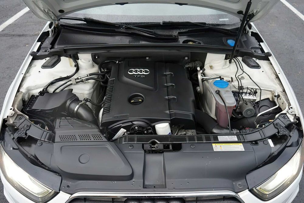 Audi A4 2.0T Quattro Premium Plus      2014