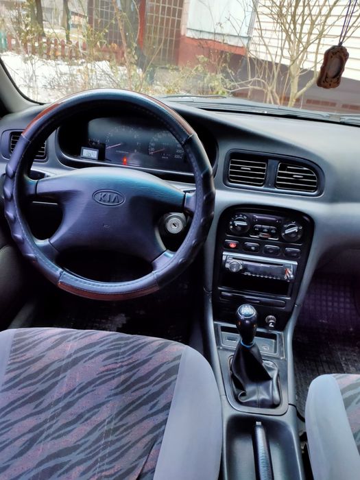 Продам Kia Clarus
