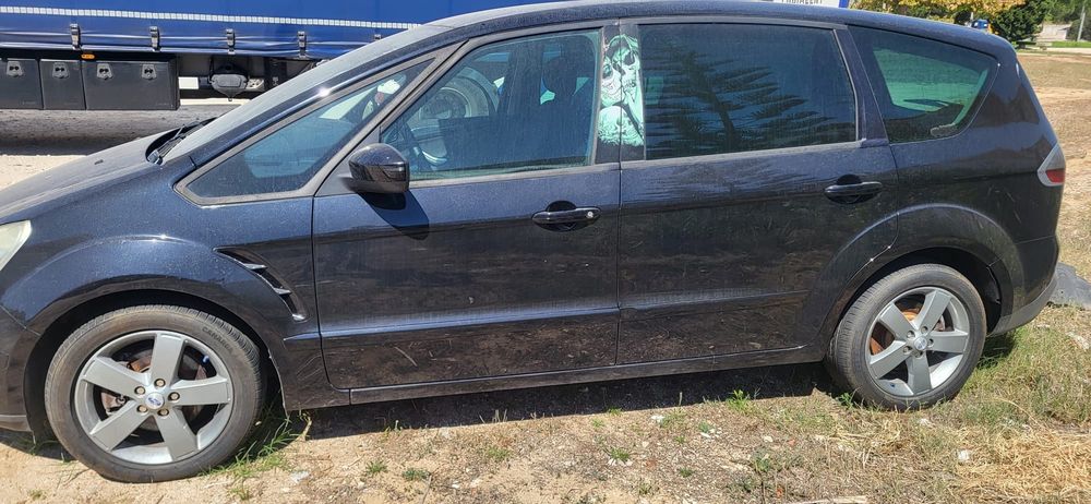 Ford s max com batida