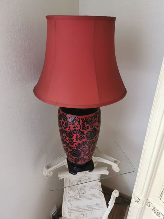 Lampa duża stojąca (komoda, konsola, postument itp)