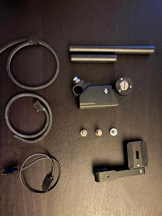 Gimbal Ronin S com engrenagem adicional para foco de objetiva.