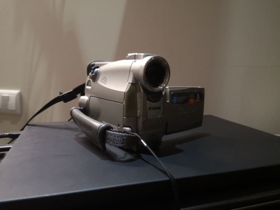 Canon DM-MV400 Camcorder - MUSEU