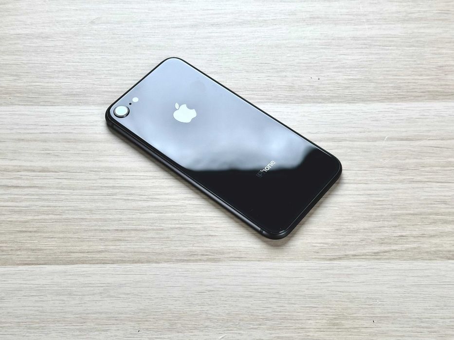 Korpus do iPhone 8 – Czarny – nowy – komplet