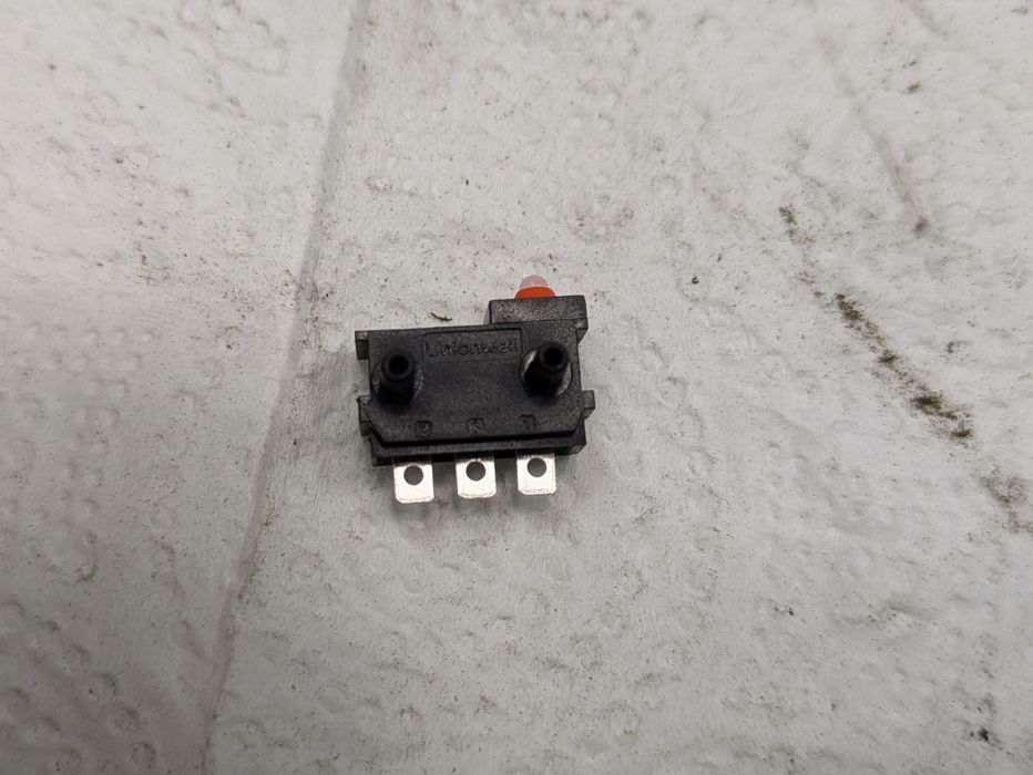 Кнопка для ремонту замка VW