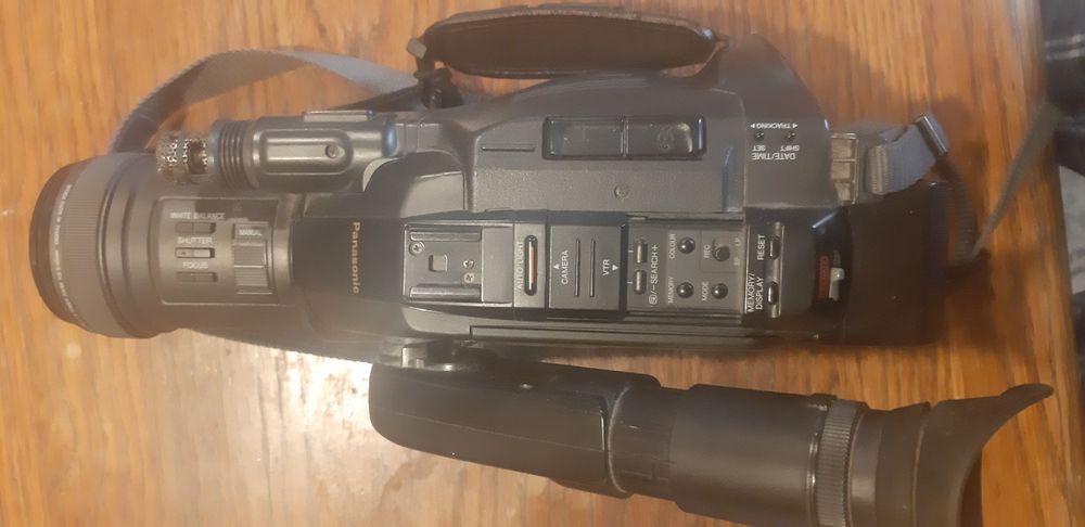 Видеокамера Panasonic NV-G202B