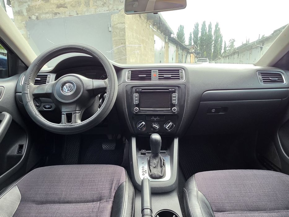 Volkswagen Jetta 2011
