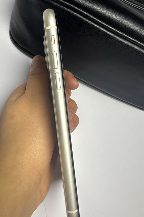 Продам 11 айфон, акумулятор 100%, 64gb