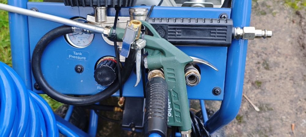 Kompres olejowy B.PRO, model PUMPER 200-18.
