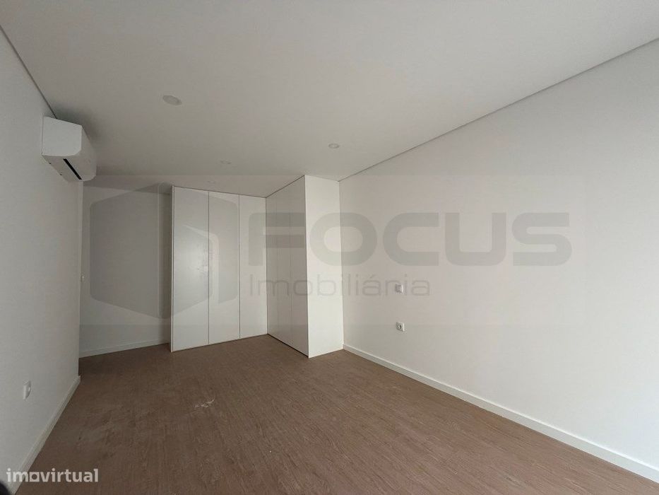 Novidade no mercado !!! Apartamento T2 com 2 SUITES Aveiro / Esgueira