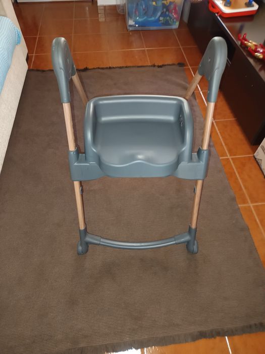 Carrinho de Bebé, Cadeira de Refeição / Espreguiçadeira e Cadeira Auto