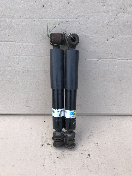 Амортизатори задні Toyota Hiace Bilstein 19-227955 4WD