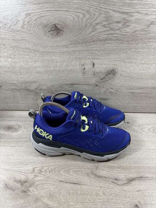 Hoka Challenger жіночі кросівки 38 розмір