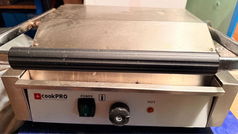 Grill kontaktowy Cook Pro