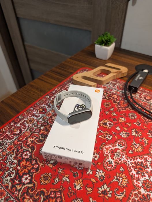 Фітнес-браслет Mi Band 10