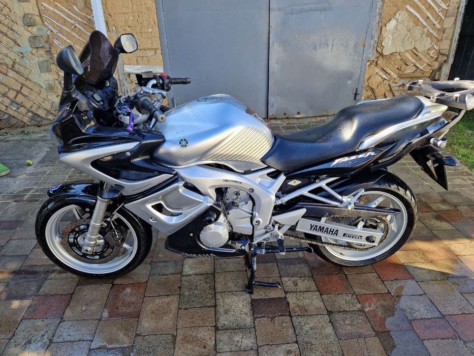 Продам мотоцикл Yamaha FZ6 Fazer