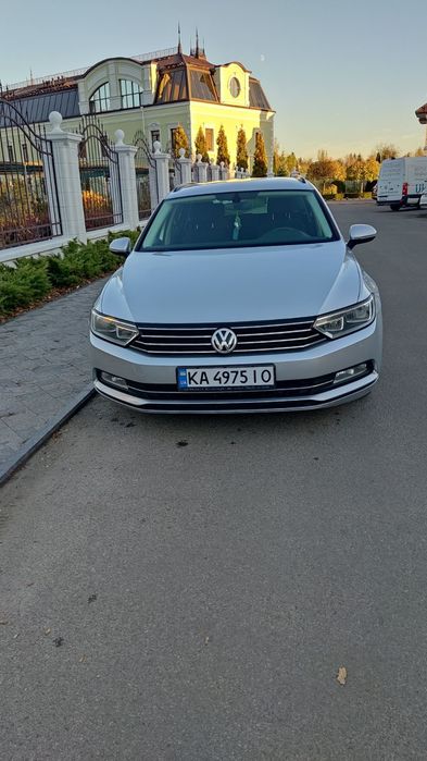 Продам автомобіль Volkswagen Passat B8