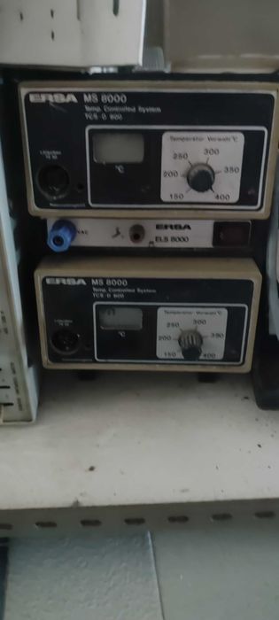 Aparelhos de  medida, osciloscópio, estação de soldar.