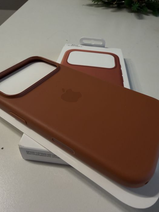 Oryginalne etui case apple iphone 17 pro kolor terakota