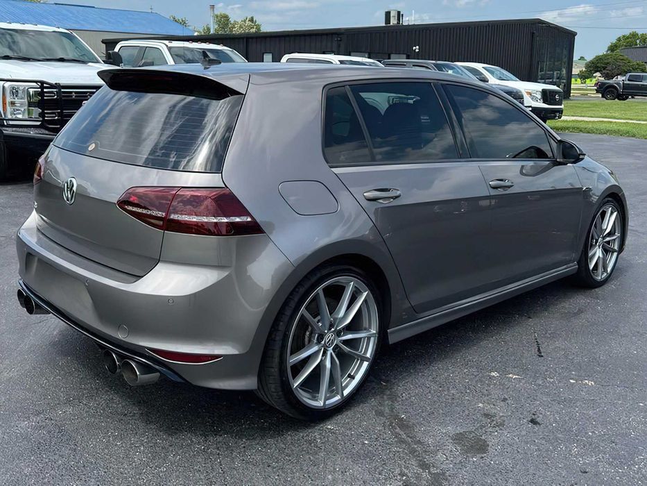 Volkswagen Golf R      2016