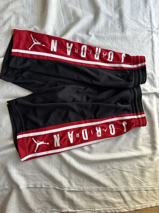 Spodenki sportowe Air Jordan.