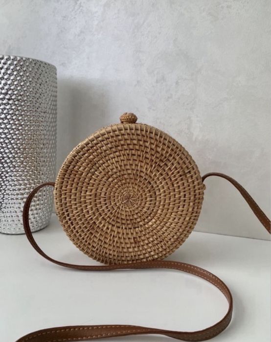 Плетена солом'яна сумочка із ротанга