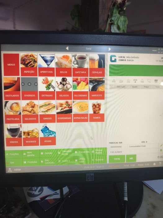 Refrigerador de cerveja, fritadeiras, pos com gaveta impressora, gaveta e ecrã tátil, frigorífico pequeno tudo em excelente estado