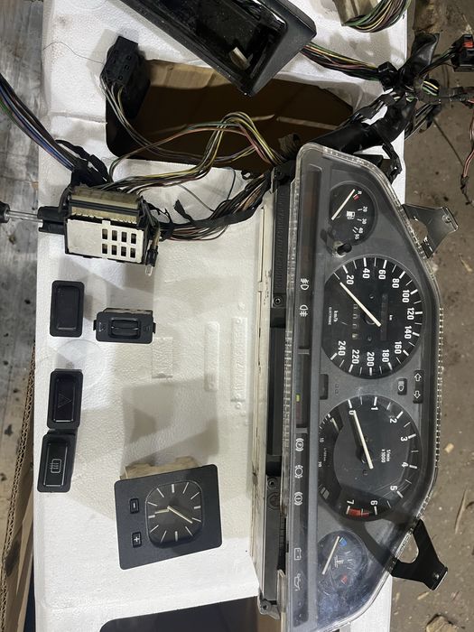 Бмв е30 щиток приборов