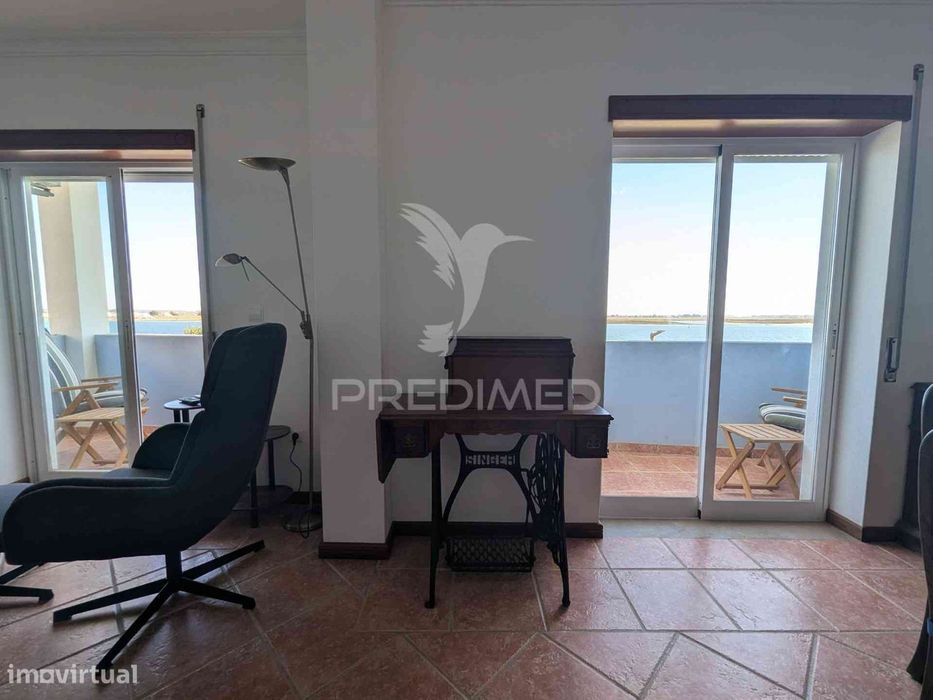 Apartamento T2 mobilado, vista de rio, arrendamento anual