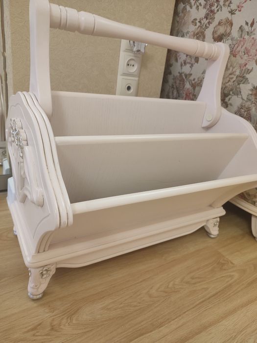 Полочки, стелаж барокко,ящикк для зберігання.Дерево