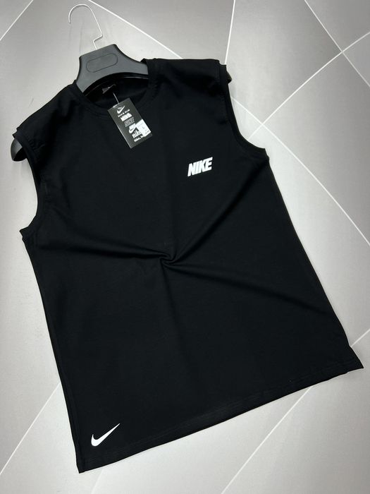 Безрукавка мужская черная/белая nike,puma в норма/батал/супербатал