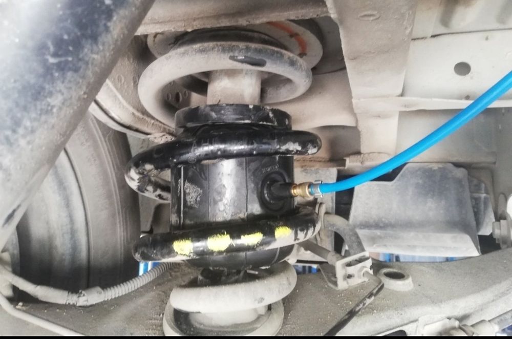 Пневмобаллони Пневмоподушки з системою підкачки